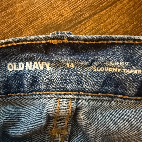 Old Navy Slouchy Taper Jeans. Button fly. Women's size 14 - Picture 6 of 6